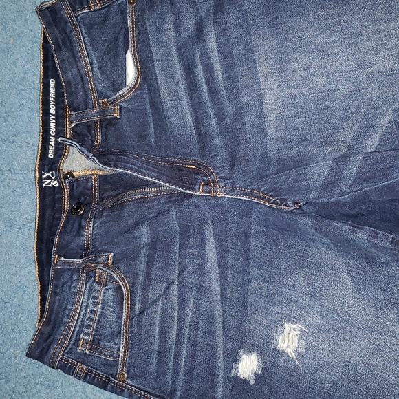 Jeans - Picture 1 of 4